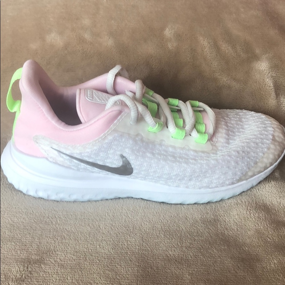 Nike Renew Rival - Girls Size 2